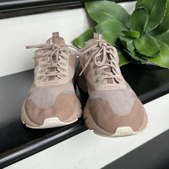 Sorel Women's Kinetic Rush Ripstop Sneakers size 9. Clean no smoking - Picture 2 of 7